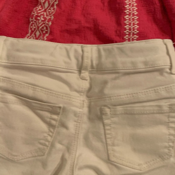 Pink Embroidery Detail little girls Top & Shorts - Picture 7 of 7